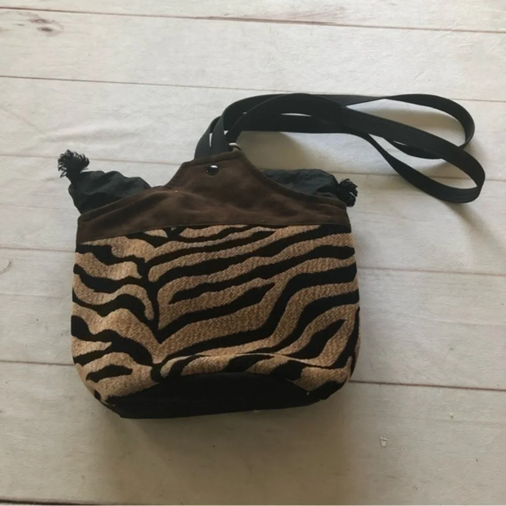 TIGER PRINT BACKPACK